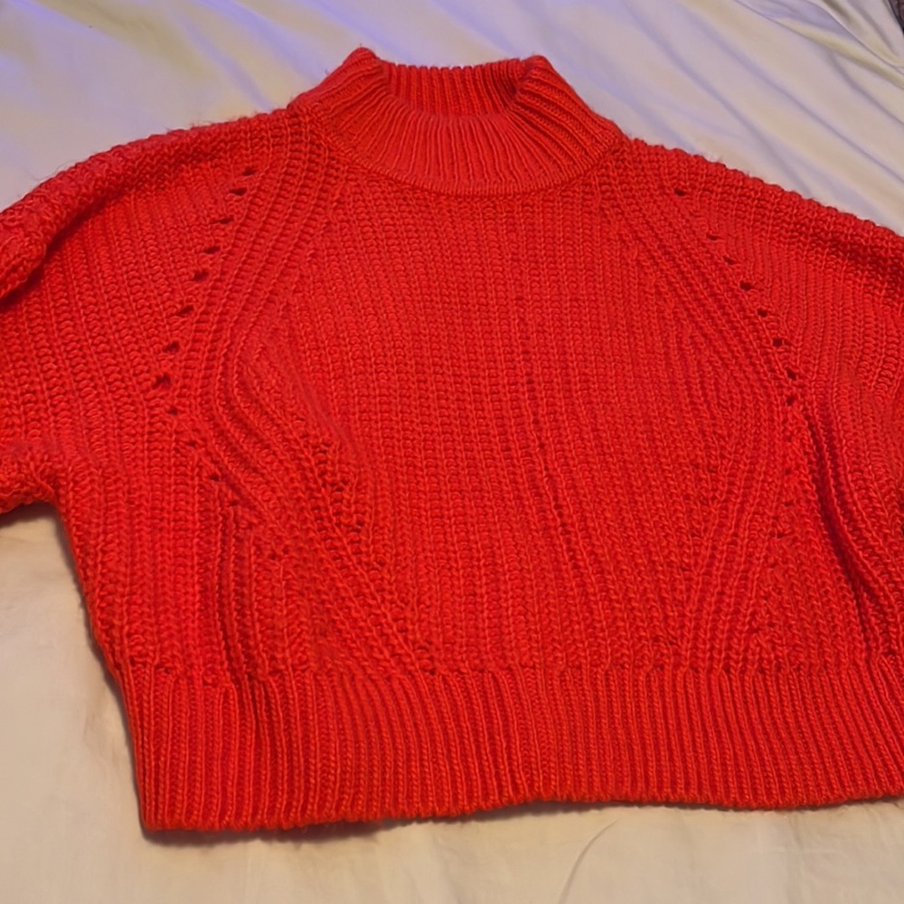 Vibrant red/orange knit cropped sweater - Picture 3 of 6